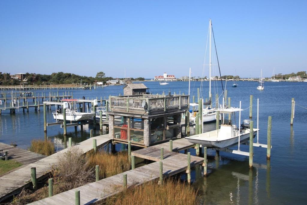 Courtyard Villas On Silver Lake Ocracoke Exterior photo