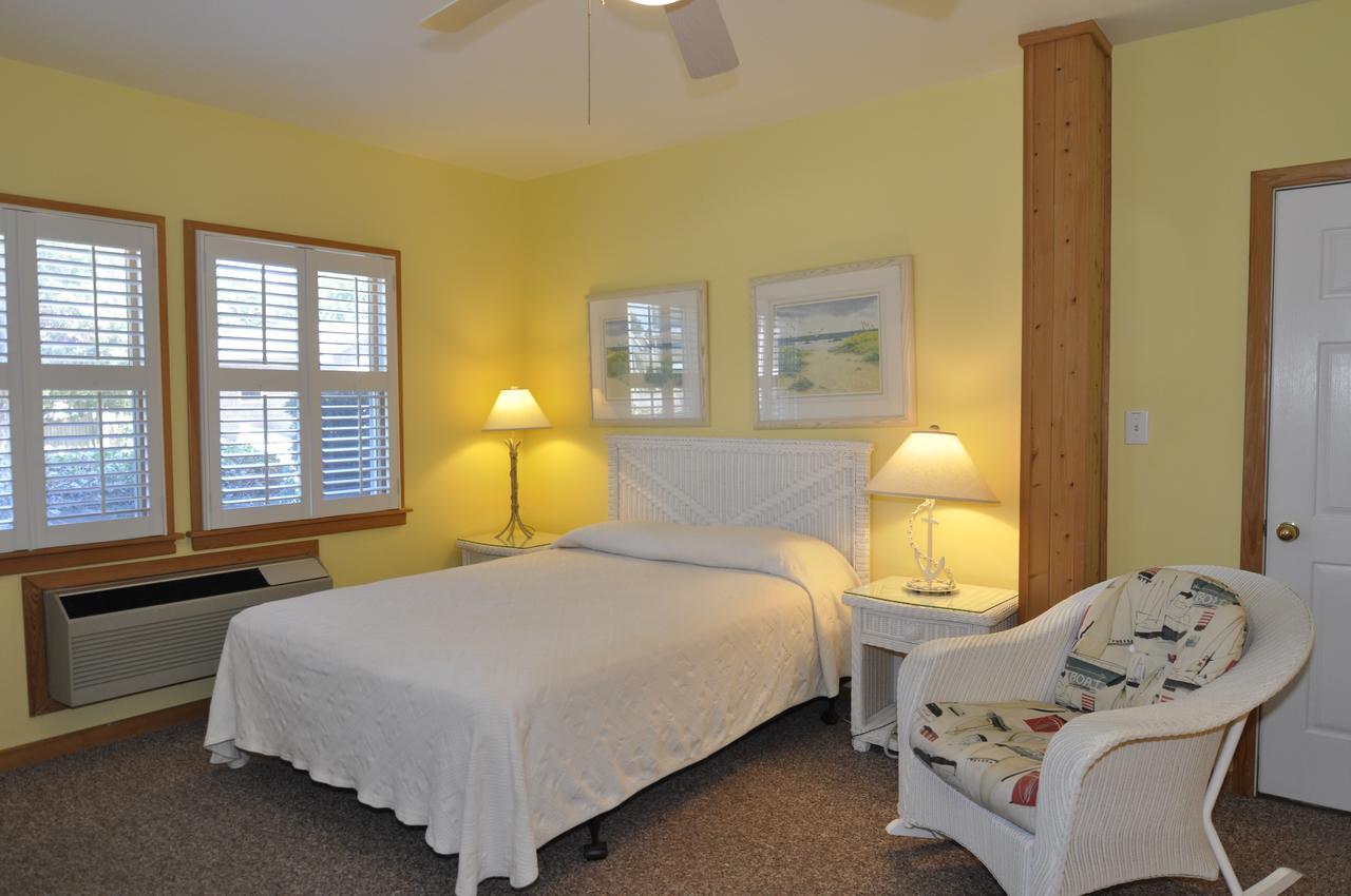 Courtyard Villas On Silver Lake Ocracoke Exterior photo